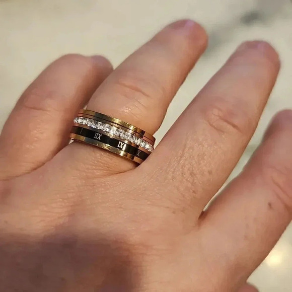 Women engagement ring size 9 - Picture 1 of 7